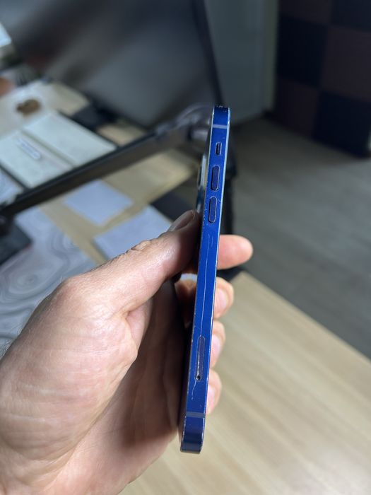 Продам Iphone 12 128 gb blue