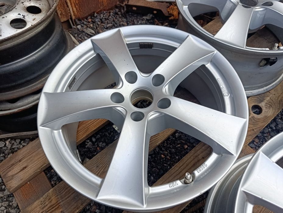 Диски R17 5x112 Et 27 Dia 66.6
