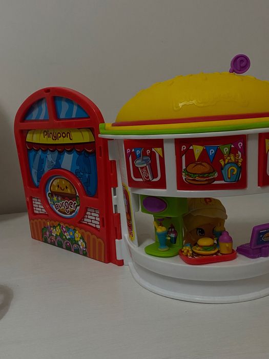 pinypon- hamburgueria