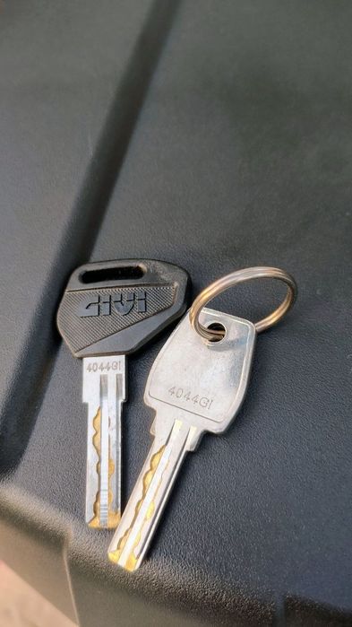 Центральний кофр GIVI TRK52BB Trekker Lite Monokey .