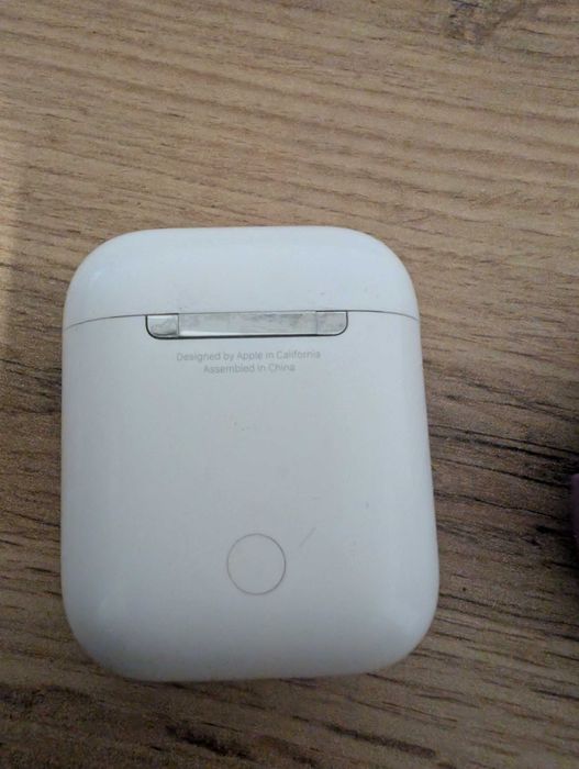 Caixa dos airpods 1 geração e capa (os airpods avariaram)