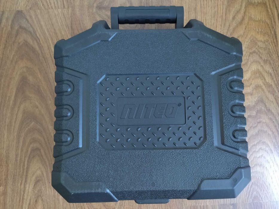 Nowa Akumulatorowa wiertarko-wkrętarka 20 V MAX w walizce