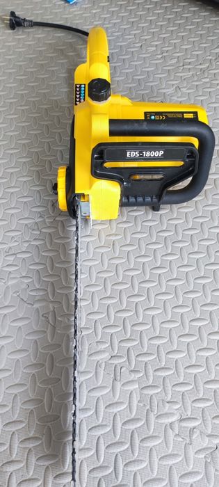 Pilarka elektryczna 1800W ( brak łańcucha)