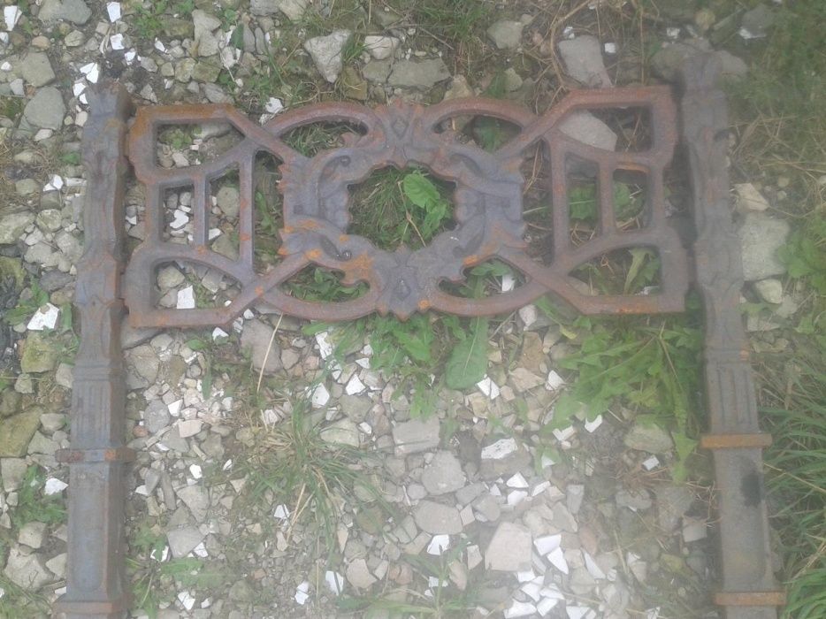 Срочно продам чугунную оградку