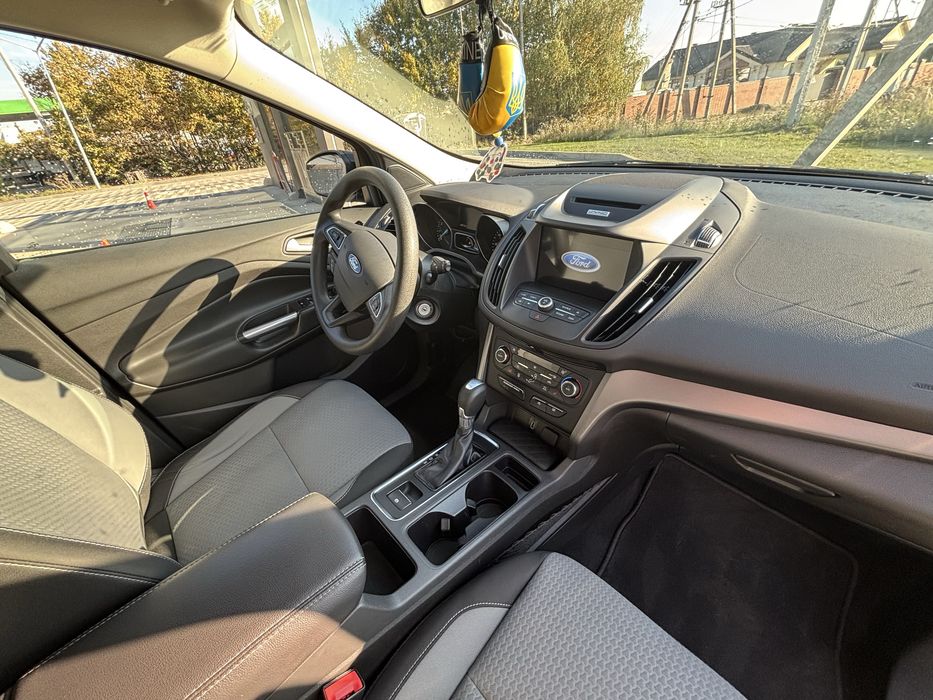 Ford Escape 2017 року
