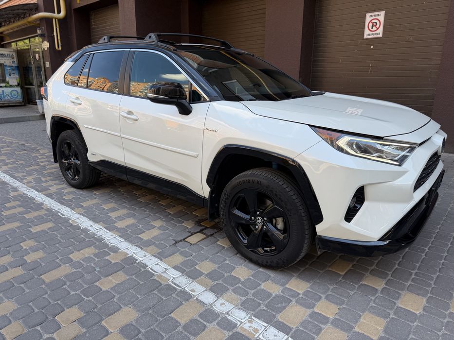 Rav 4 Hybrid XSE