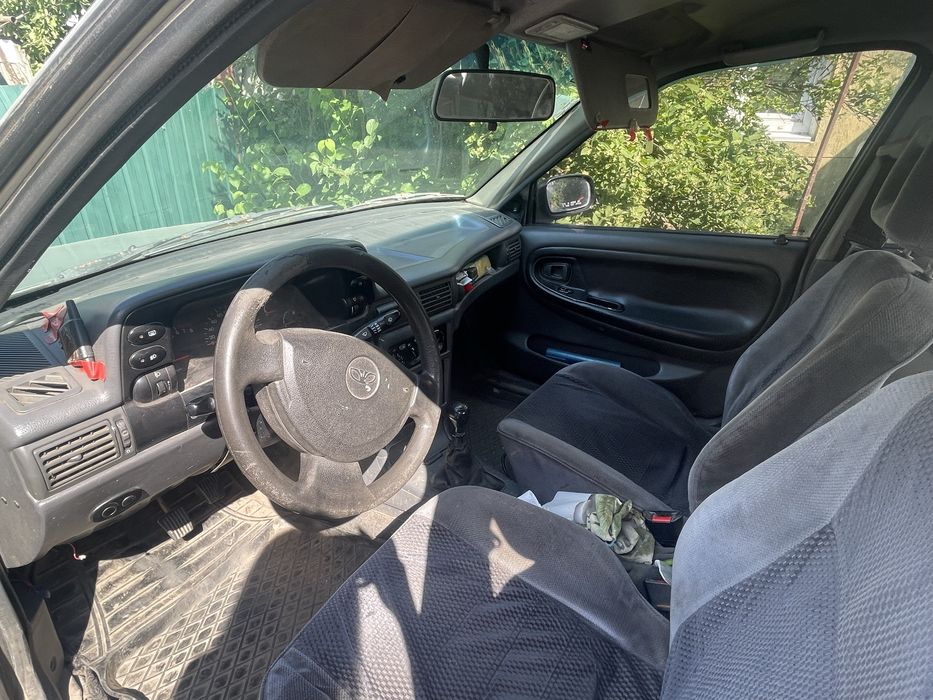 Продам машину Daewoo Nexia