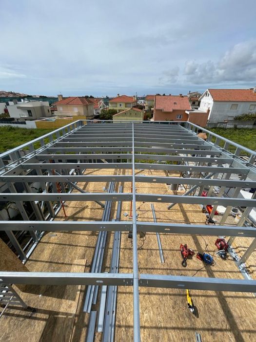 Construção em LSF, divisórias e teto falso em pladur