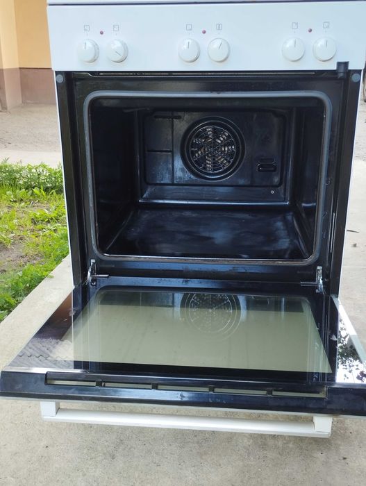 Bosch HCE6223230/01 – електроплита 60×60 см, конвекція, Німеччина