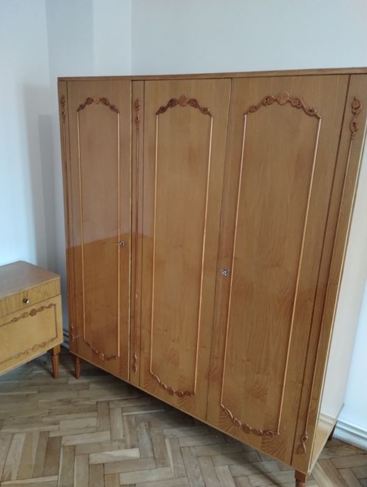 Komplet mebli do sypialni