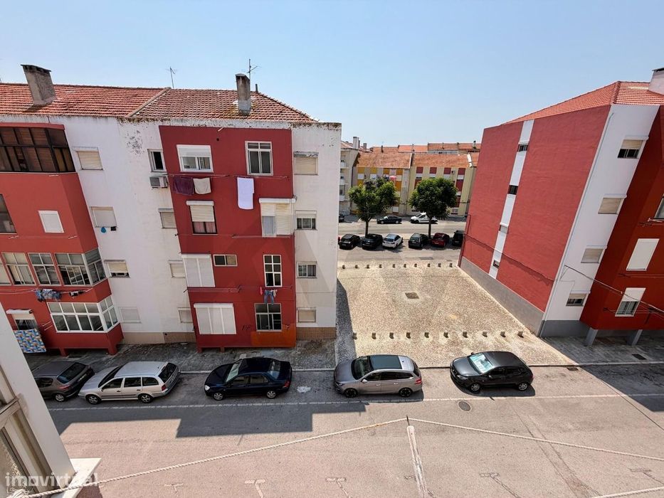 Apartamento T2 na Vila da Baixa da Banheira, Moita