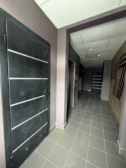 Продаж пентахуса част. ремонтом. З великою терассою. Без комісії