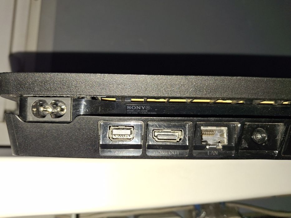 Sony Playstation 4 Slim 1Tb