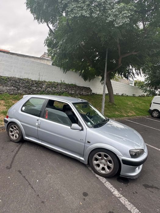 Carros desportivo 106 gti