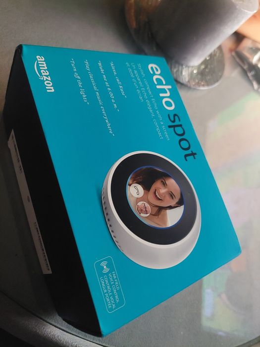 Amazon Echo Spot (modelo USA)