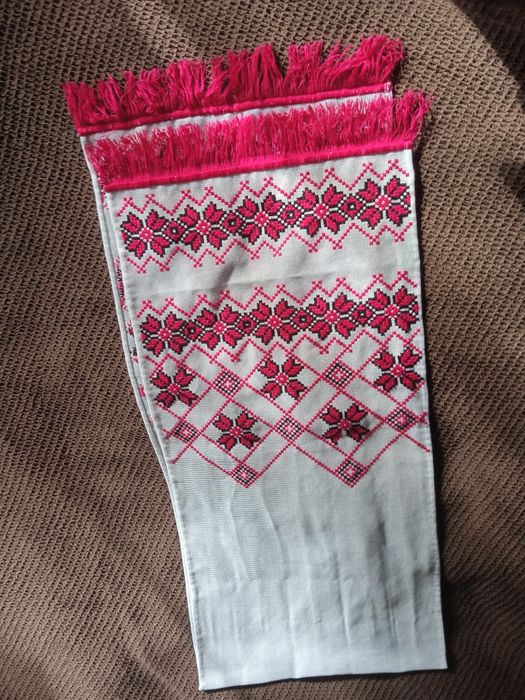 Рушник, ручна вишивка