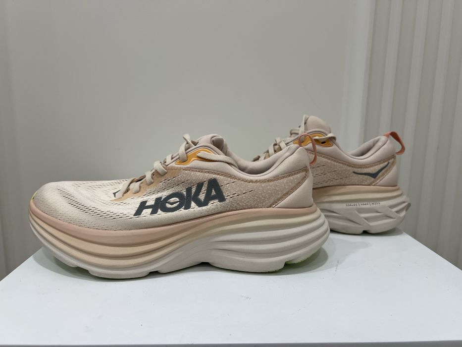 Кросівки Hoka Bondi 8