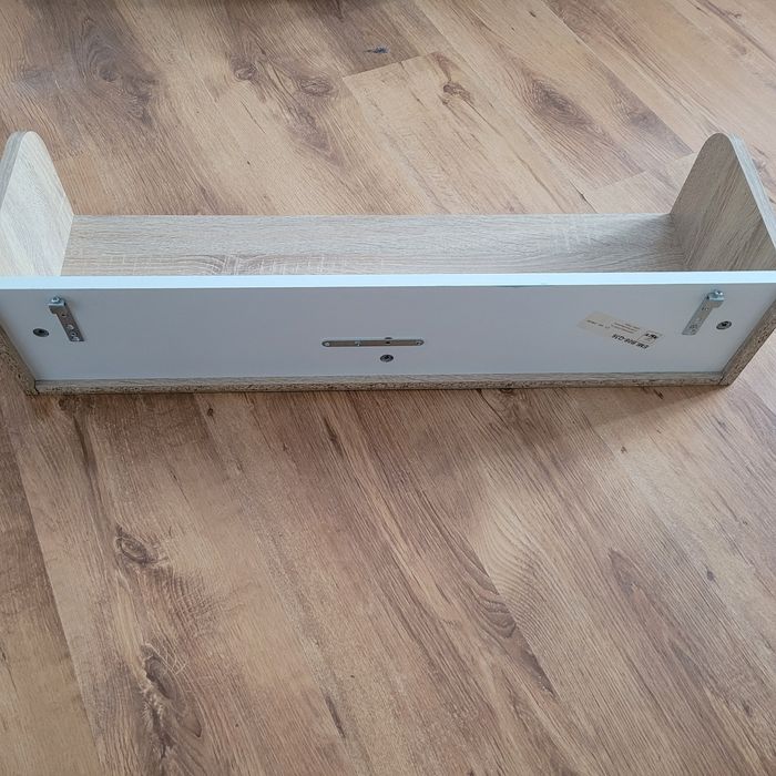 Wisząca półka  ścienna