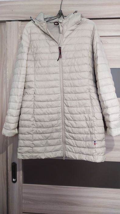 Жіноча куртка бежева