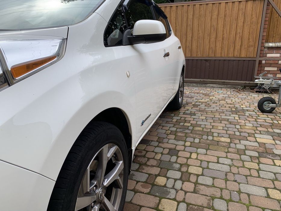 Продам Nissan leaf 2015 р