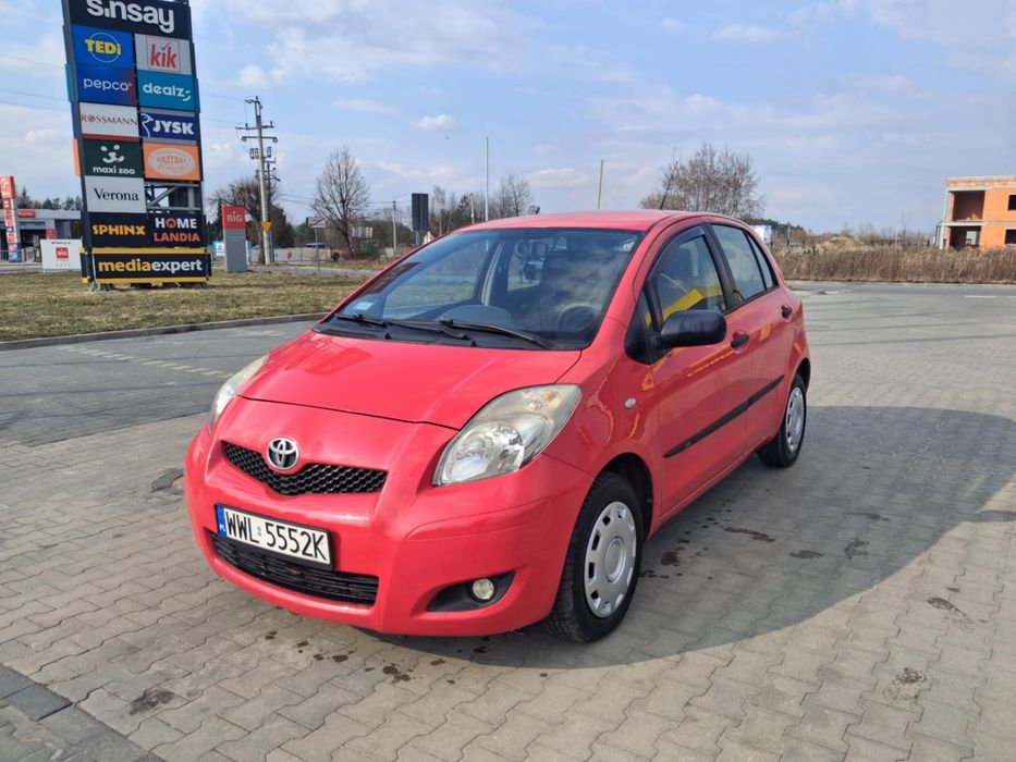 Toyota Yaris 2011r 1.0 Benzyna Bardzo Ładna Salon Polska Bezwypadek