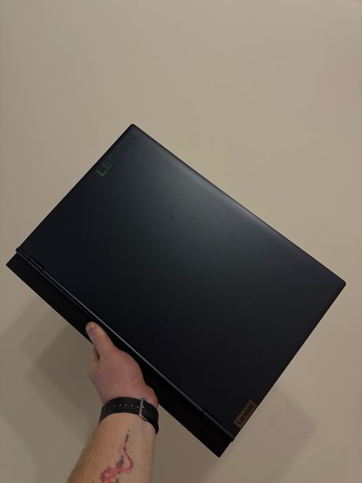 Топивий ігровий ноутбук Lenovo Legion 5 17 у відміному стані!