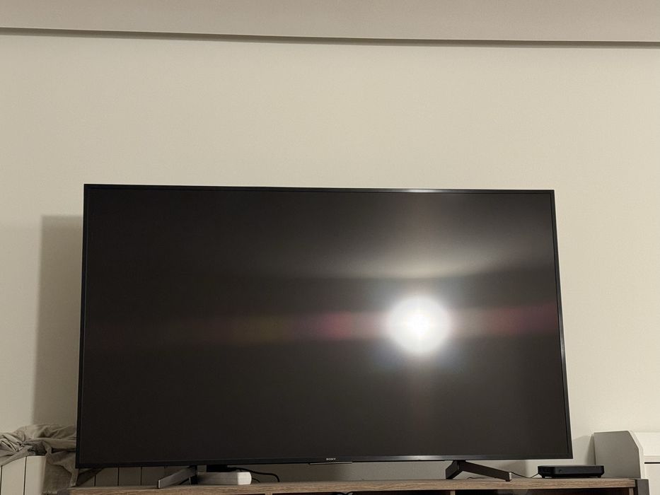 Televisão Sony KD - 75XG8096 (avariada)