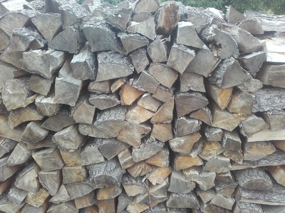 Drewno opałowe oraz kominkowe sezonowe.