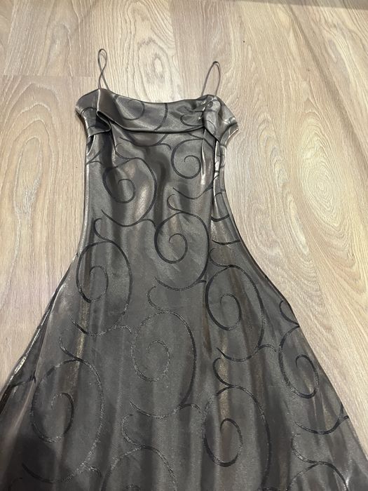 brązowa tiulowa-satynowa sukienka dla kobiet