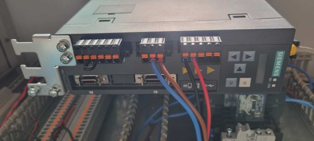 Servo Drive Siemens SINAMICS V90 + Motor SIMOTICS S-1FL6 400 W + Q.E.