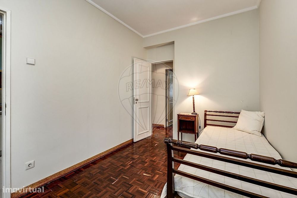 Apartamento T4 para arrendamento
