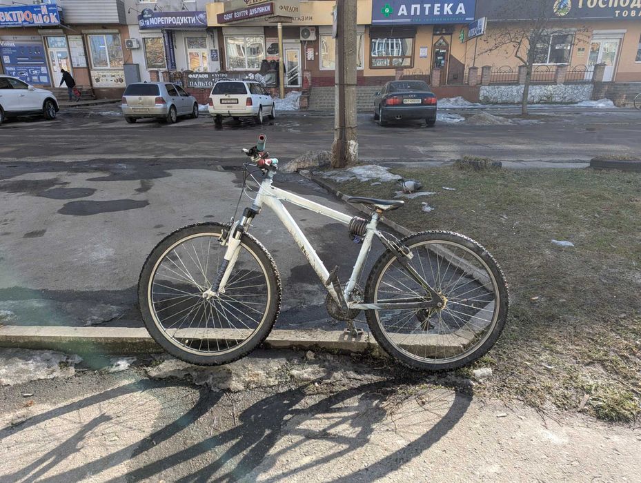 Ровер BULLS на гідравлічних тормозах.