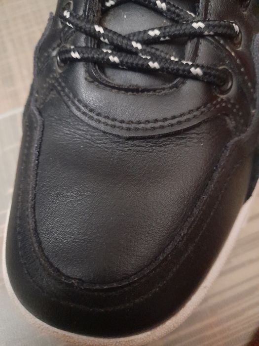 BONA, натуральная кожа. Состояние идеальное.