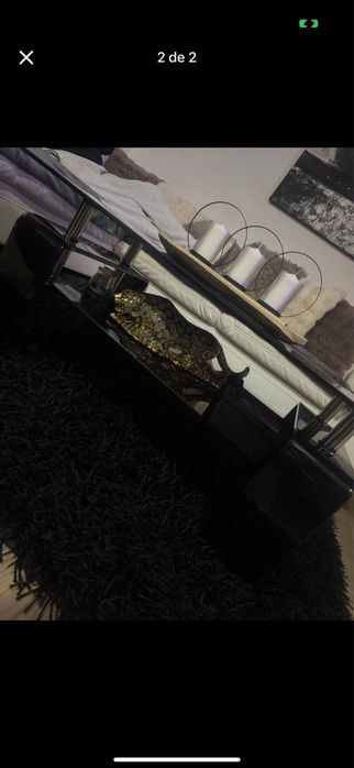 Mesa de centro em vidro preta