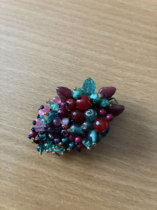 Біжутері, браслети, кольє