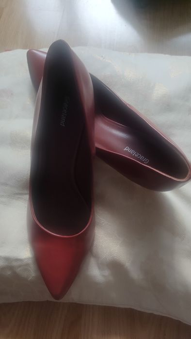 Czerwone szpilki 40
