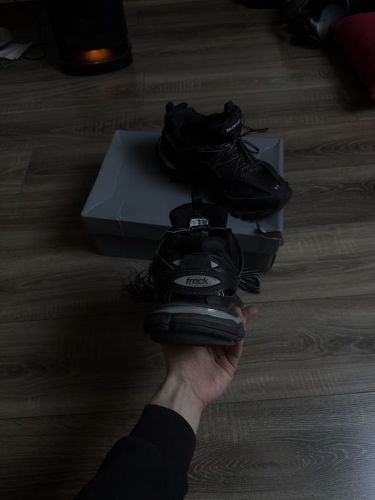 Balenciaga track led