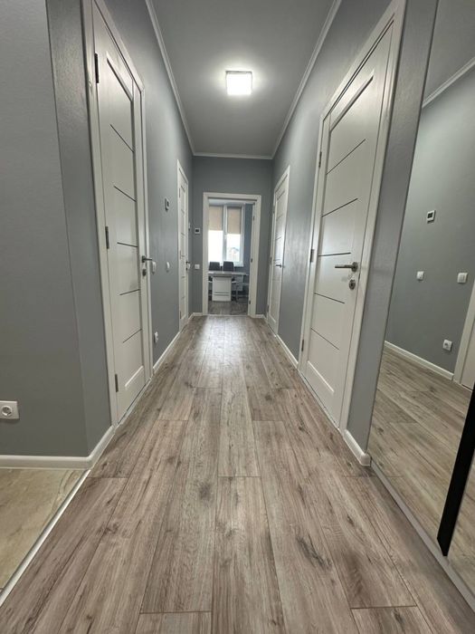 Здам в оренду сучасну 2кімн квартиру (будинок з генератором)