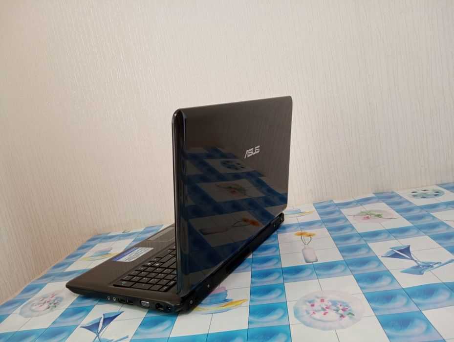 Хороший Ноутбук Asus 2 ядра 15.6'HD' 250 Гб Wi Fi 2 Гб ОЗУ Intel Идеал