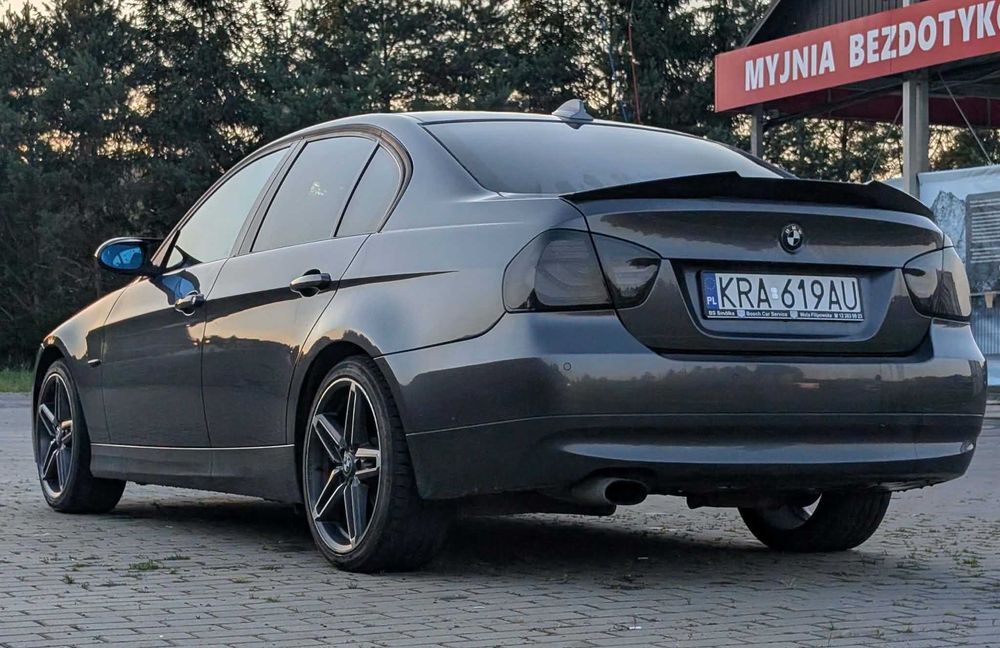 BMW E90 318D 2008r