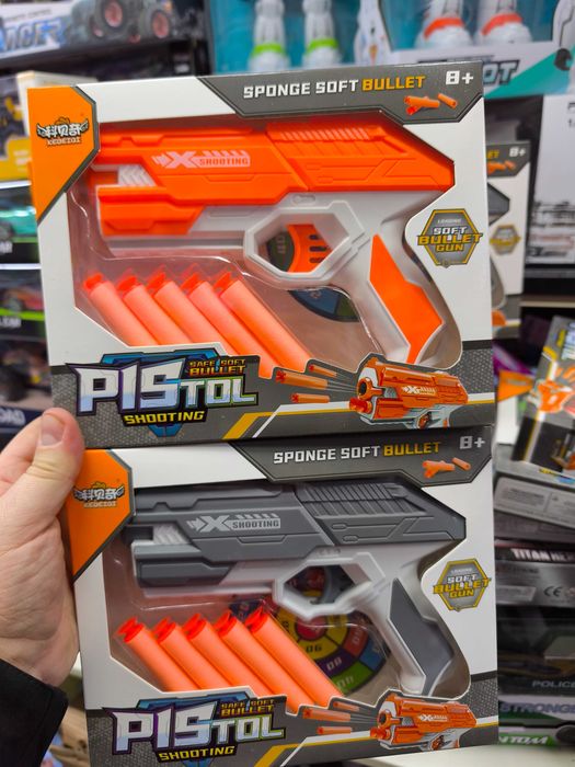 Бластер пістолет nerf з Польщі стріляє на 10 метрів