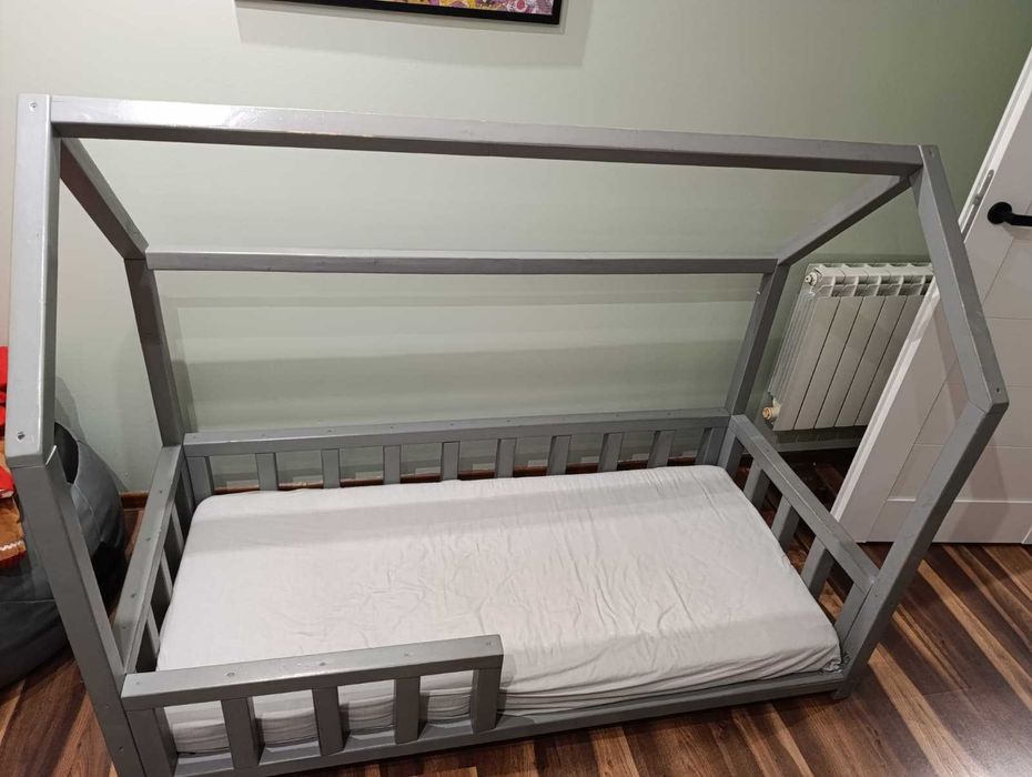 Łóżko Domek 140x70 z Materacem