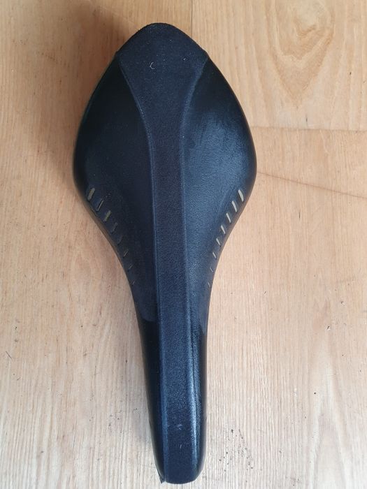 Fizik arione kium siodelko wing flex carbon