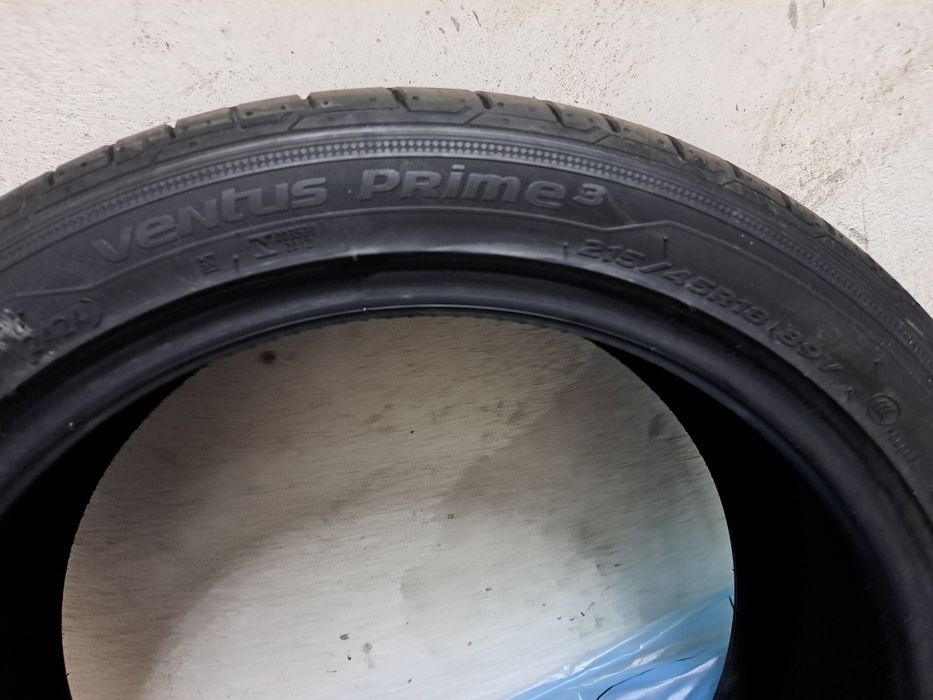 Nowe opony letnie 215/45 R18.