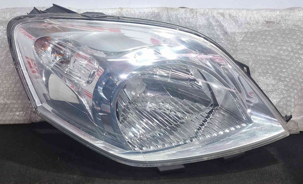 Ótica / Farol Direito 0520868380E - FIAT FIORINO