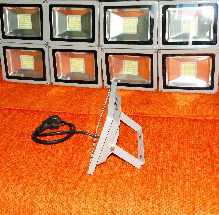 Projector 30w LED - SLIM = 300w halogéneo