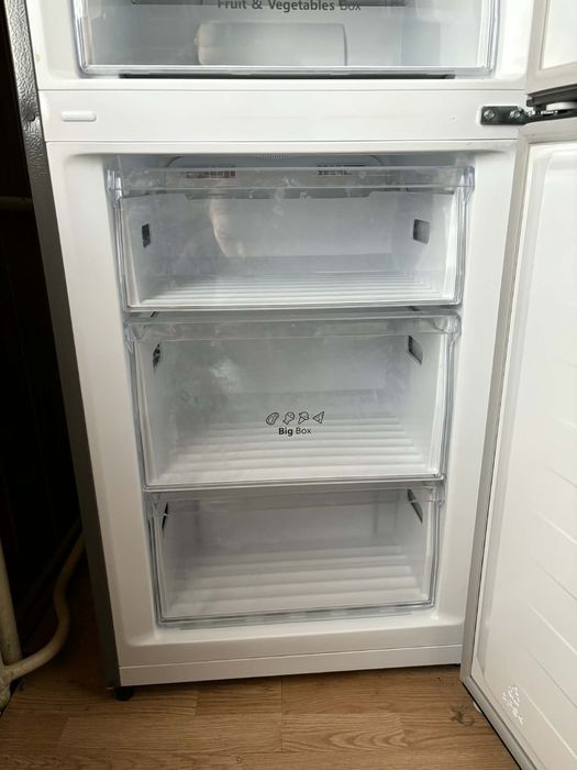 Sprzedam lodowke HISENSE RB440N4ACD