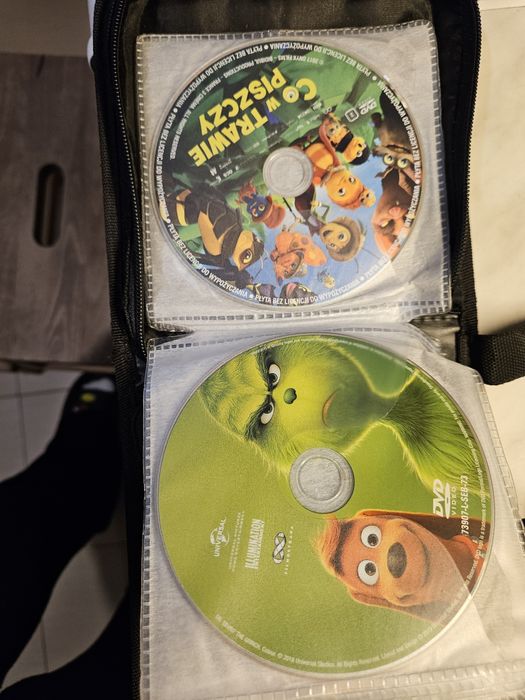 przenośny odtwarzacz DVD Medion Life E72053 (MD 43084). 
Kompatybilny