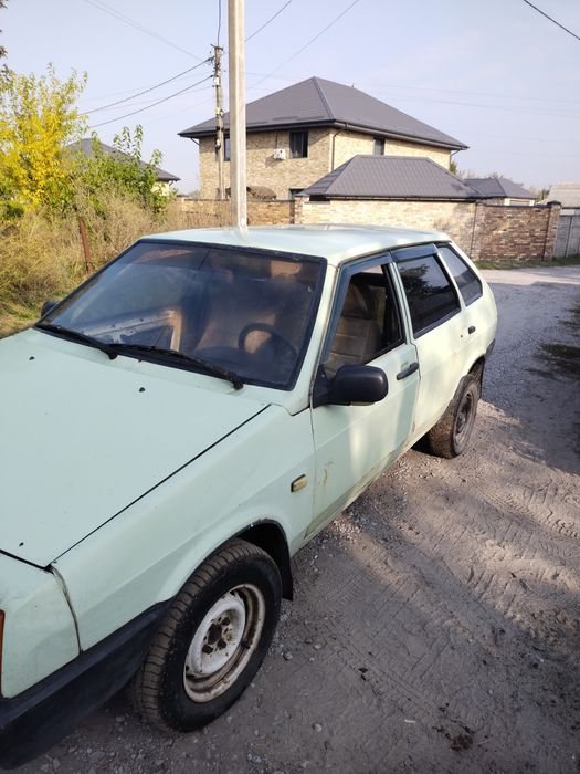 продам ВАЗ 2109 1988 року випуску.на повному ходу сів поїхав.