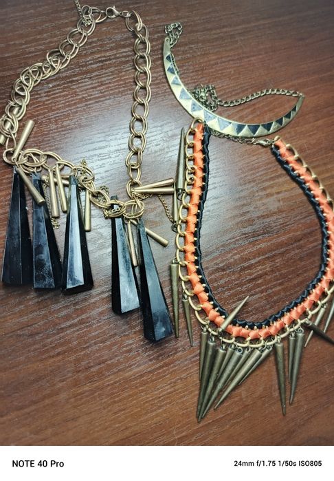 Zestaw naszyjników vintage